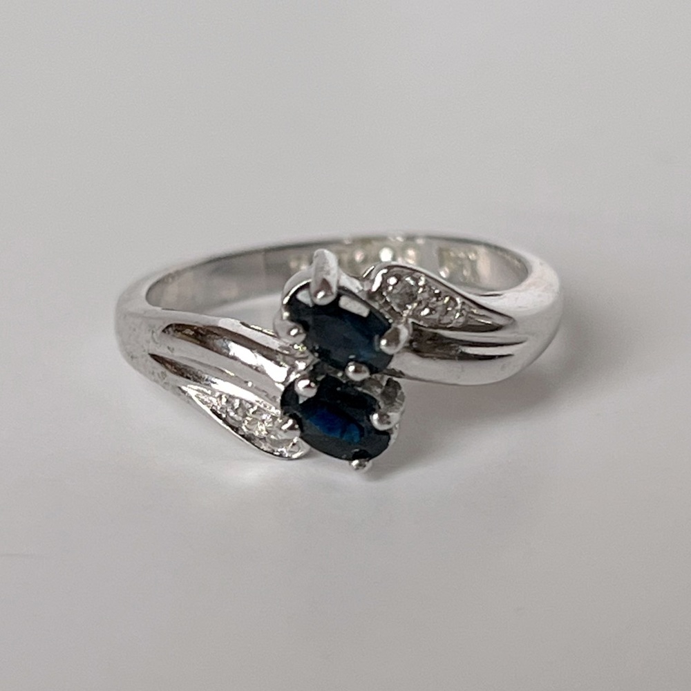 Lia Sophia Silver Plated Ring Blue Sapphire Stones & Clear Cubic Zirconia Size 6